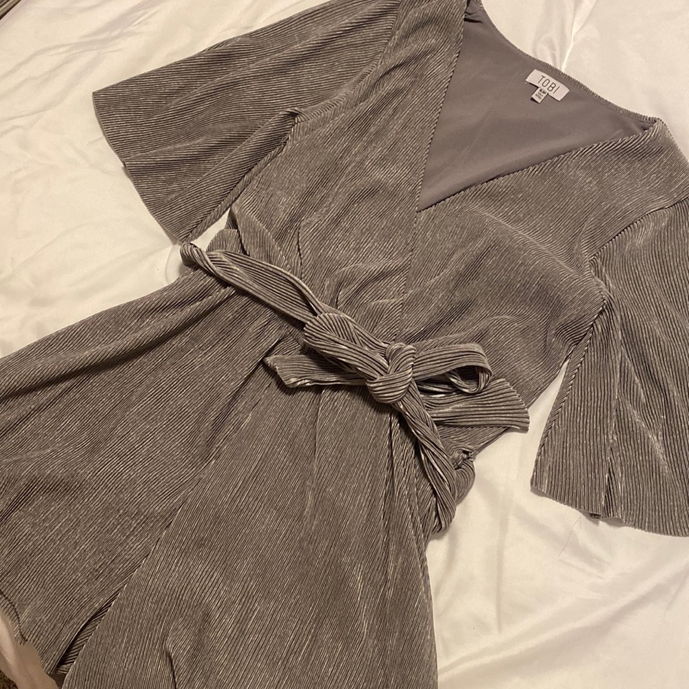 Tobi short sleeve romper - Picture 3 of 4